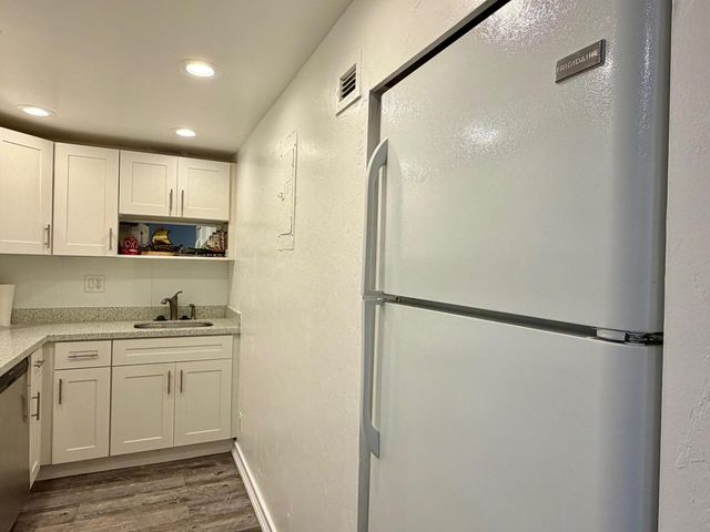 3000 Riomar Street 410, Fort Lauderdale, FL 33304