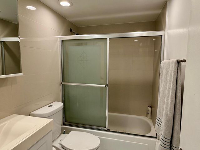 3000 Riomar Street 410, Fort Lauderdale, FL 33304