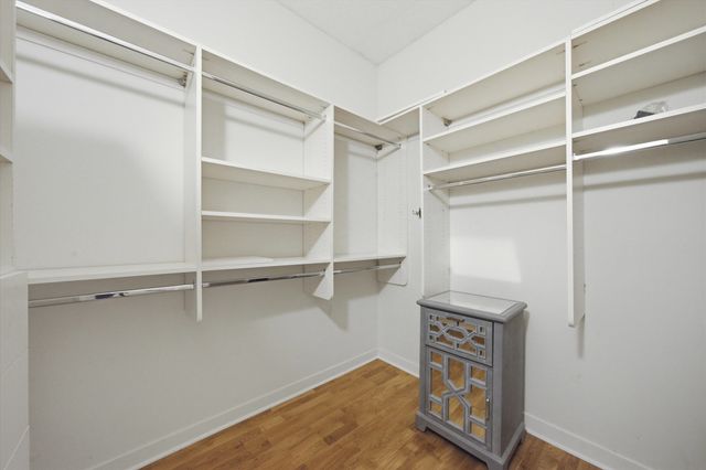 737 W Washington Boulevard 904, Chicago, IL 60661