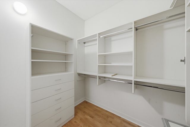 737 W Washington Boulevard 904, Chicago, IL 60661