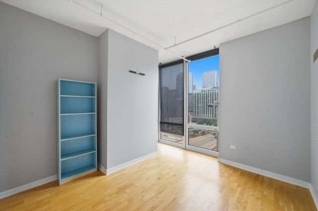 737 W Washington Boulevard 904, Chicago, IL 60661