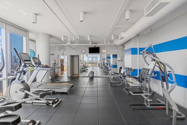737 W Washington Boulevard 904, Chicago, IL 60661