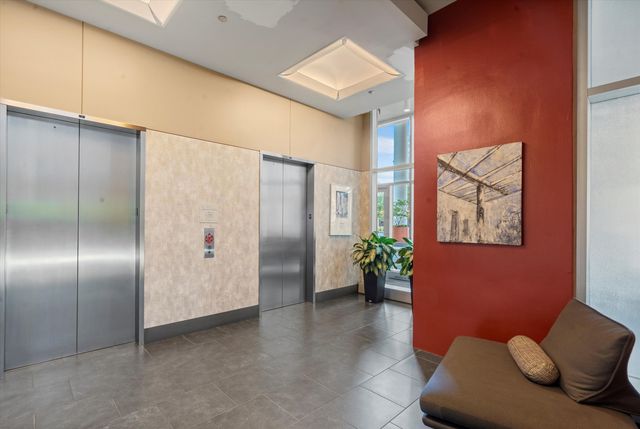 737 W Washington Boulevard 904, Chicago, IL 60661