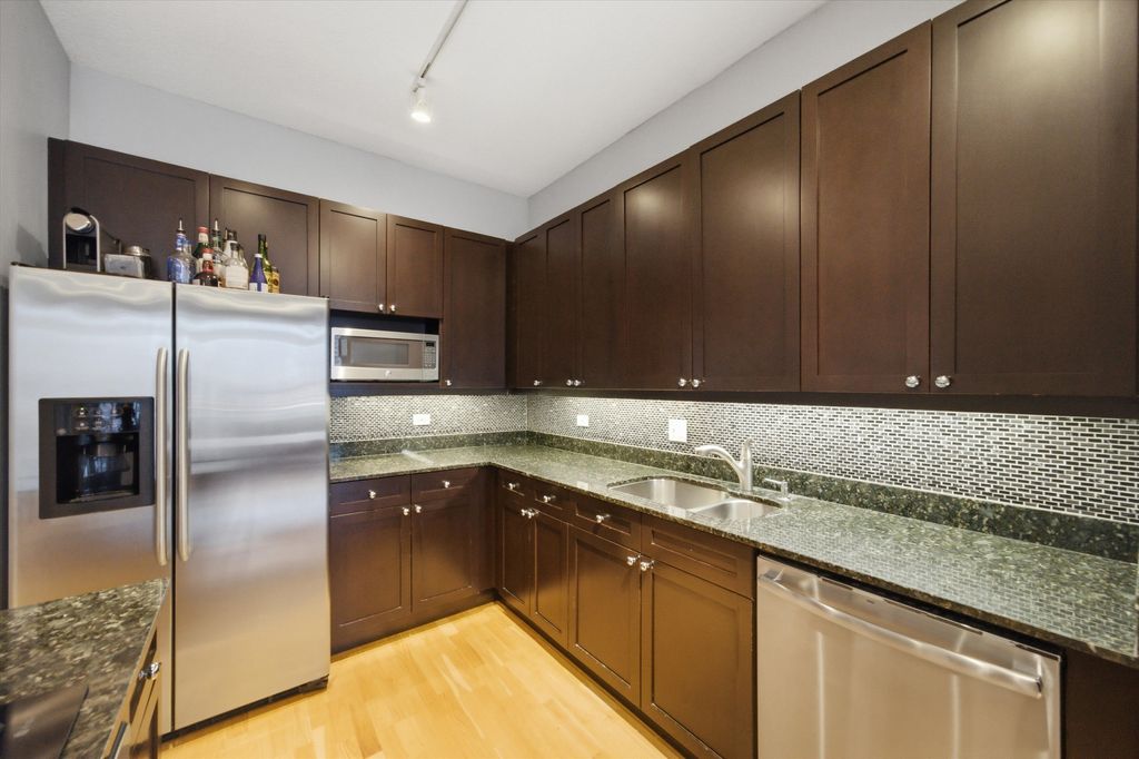737 W Washington Boulevard 904, Chicago, IL 60661 — photo 4