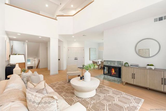 5825 Caminito Del Estio, La Jolla, CA 92037