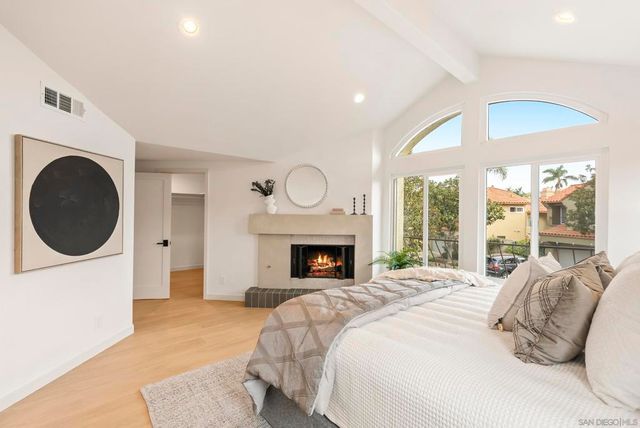 5825 Caminito Del Estio, La Jolla, CA 92037