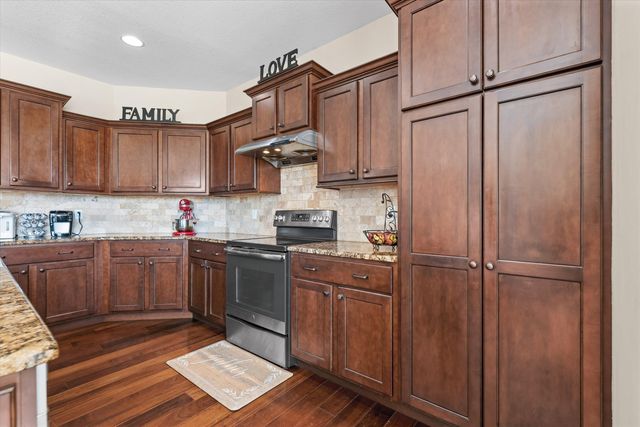 4314 SILVER VALLEY DR, Columbia, MO 65203