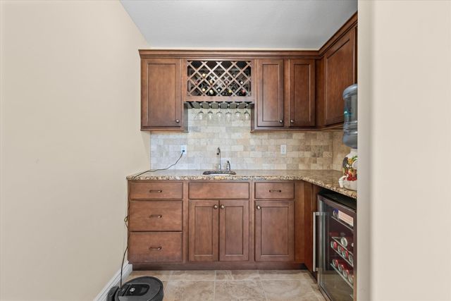 4314 SILVER VALLEY DR, Columbia, MO 65203