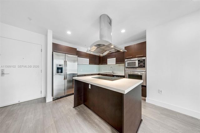 7928 East Dr 902, North Bay Village, FL 33141