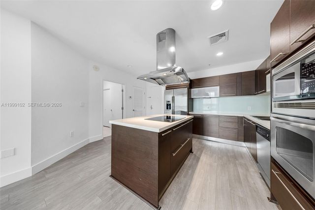 7928 East Dr 902, North Bay Village, FL 33141