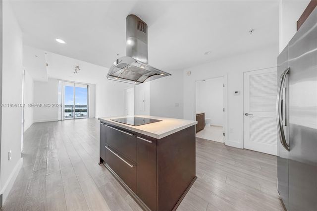 7928 East Dr 902, North Bay Village, FL 33141