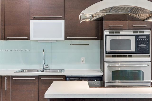 7928 East Dr 902, North Bay Village, FL 33141