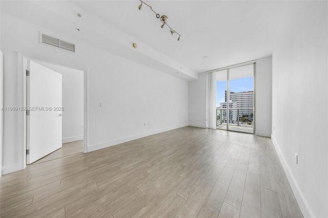 7928 East Dr 902, North Bay Village, FL 33141