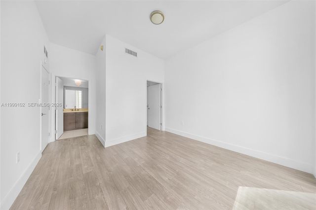 7928 East Dr 902, North Bay Village, FL 33141