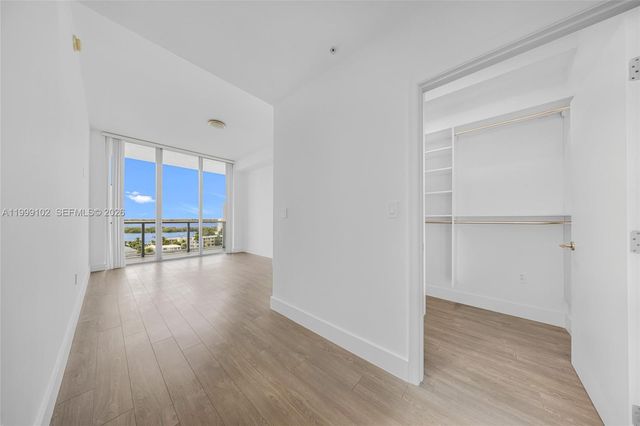 7928 East Dr 902, North Bay Village, FL 33141