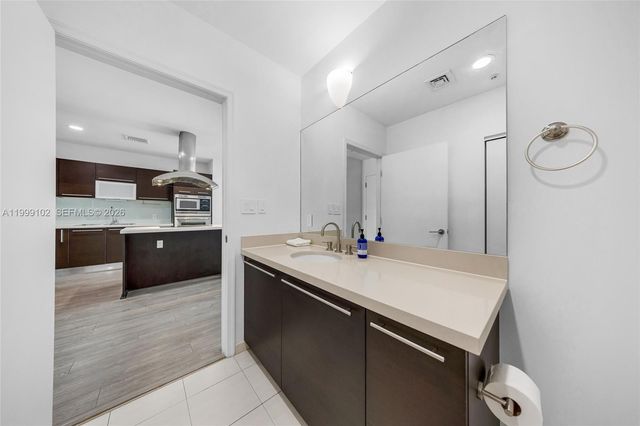 7928 East Dr 902, North Bay Village, FL 33141