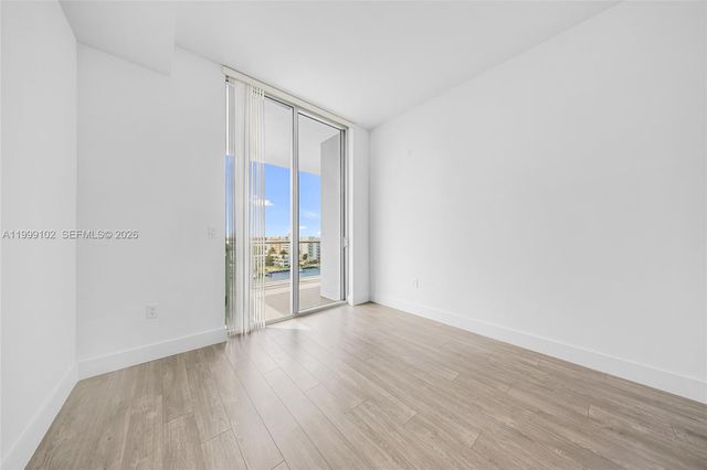 7928 East Dr 902, North Bay Village, FL 33141