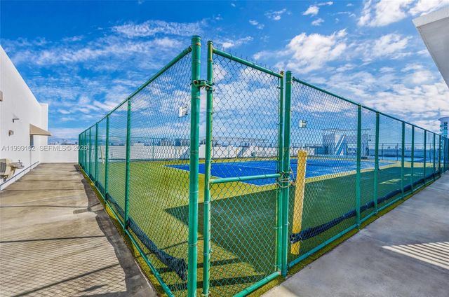 7928 East Dr 902, North Bay Village, FL 33141