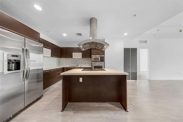 7928 East Dr 902, North Bay Village, FL 33141