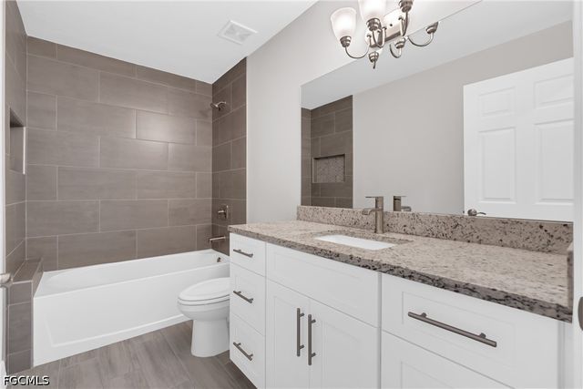 2605 57th ST W, Lehigh Acres, FL 33971