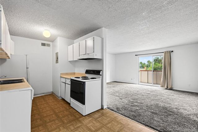10211 Ura Lane 9-207, Thornton, CO 80260