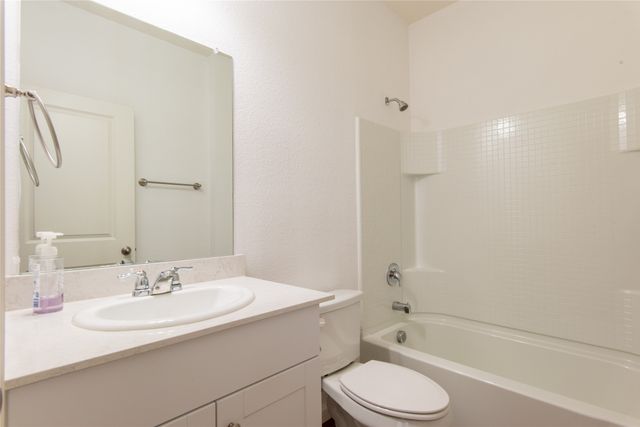 756 Wellington Drive, Lavon, TX 75166