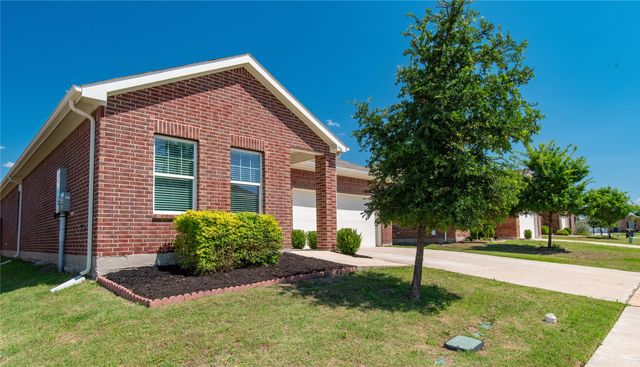 756 Wellington Drive, Lavon, TX 75166