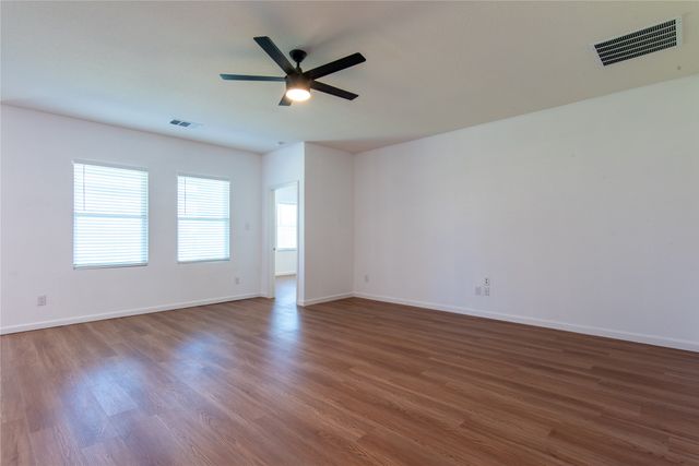 756 Wellington Drive, Lavon, TX 75166