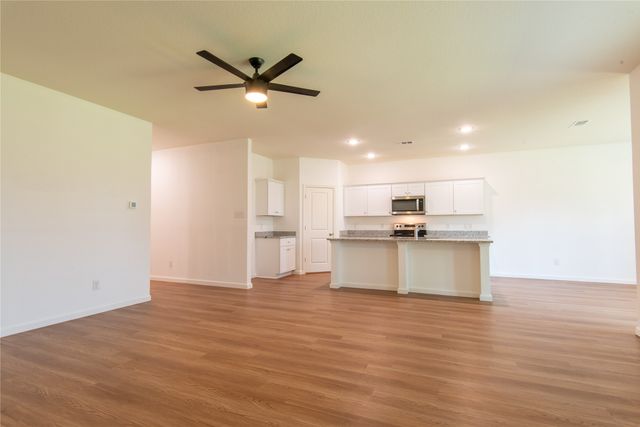 756 Wellington Drive, Lavon, TX 75166