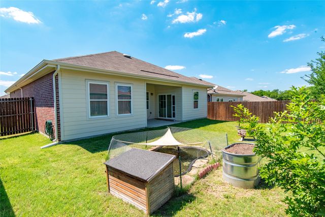 756 Wellington Drive, Lavon, TX 75166