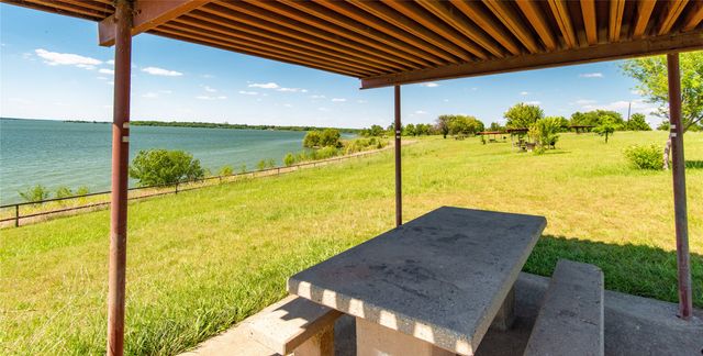 756 Wellington Drive, Lavon, TX 75166