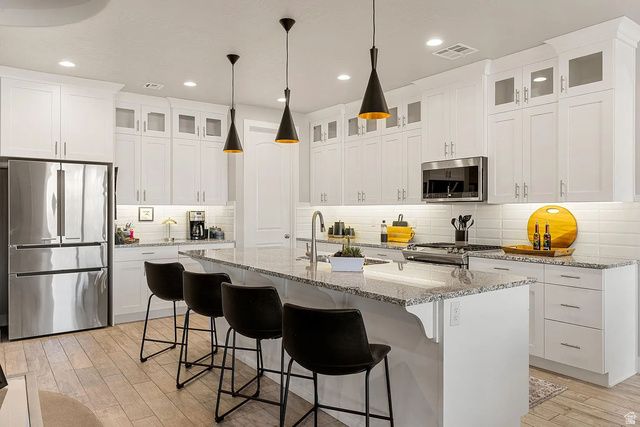 2046 N VISTA DR, Washington, UT 84780