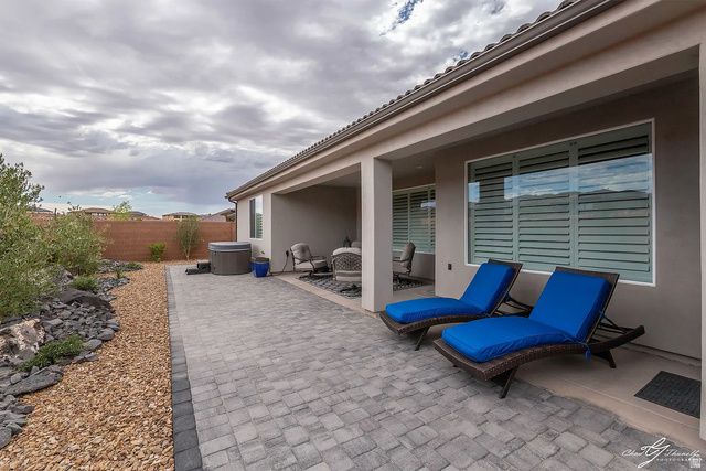 2046 N VISTA DR, Washington, UT 84780