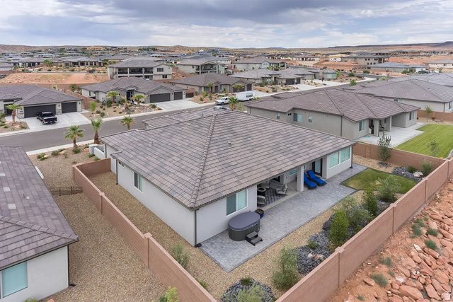 2046 N VISTA DR, Washington, UT 84780