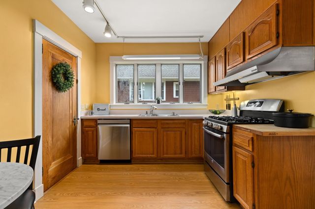 35 Waldron Rd, Braintree, MA 02184