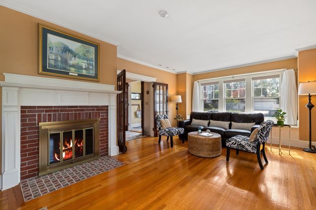 35 Waldron Rd, Braintree, MA 02184