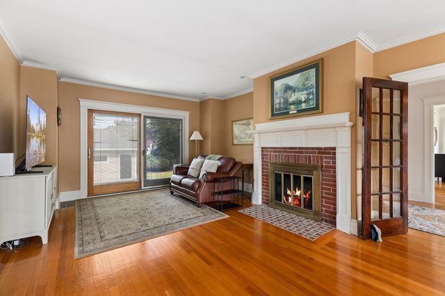 35 Waldron Rd, Braintree, MA 02184
