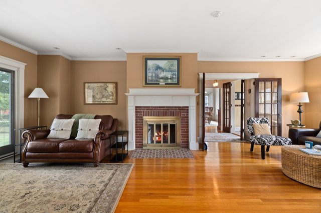 35 Waldron Rd, Braintree, MA 02184