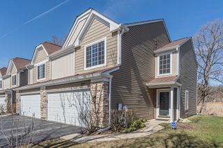 377 Locksley Drive, Streamwood, IL 60107