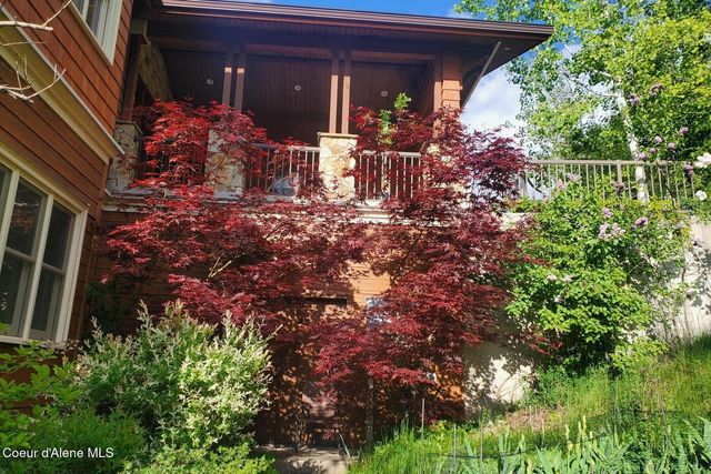 865 E Pine Ridge Dr, Harrison, ID 83833
