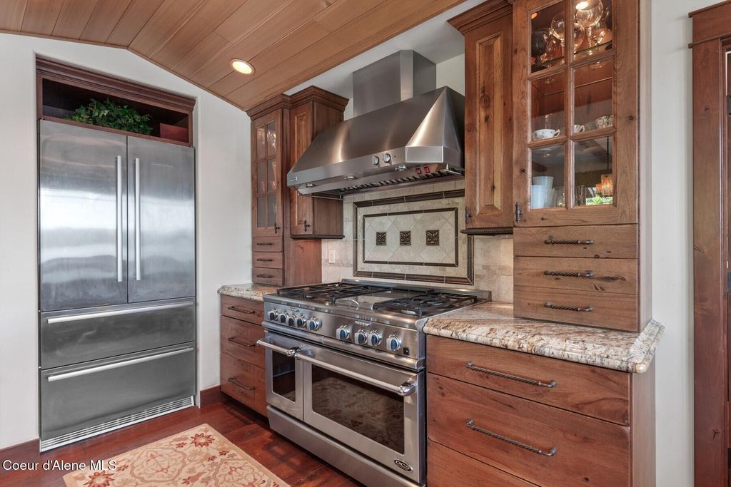 865 E Pine Ridge Dr, Harrison, ID 83833 photo 12