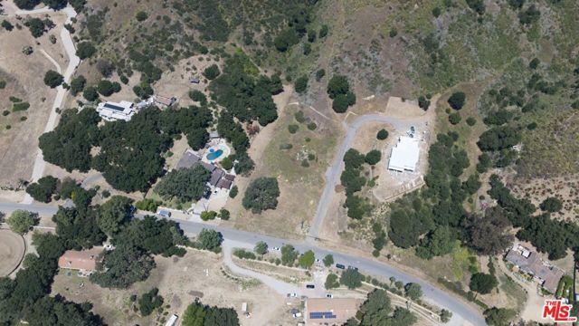 2391 Stokes Canyon Rd, Calabasas, CA 91302