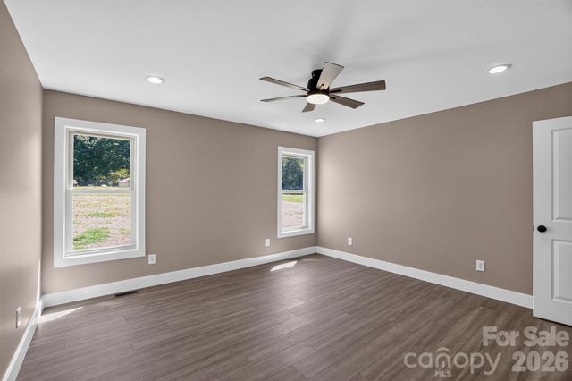 2418 Rock Dam Road, Lincolnton, NC 28092