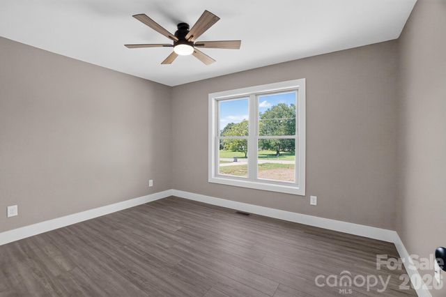 2418 Rock Dam Road, Lincolnton, NC 28092