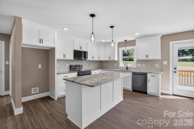 2418 Rock Dam Road, Lincolnton, NC 28092