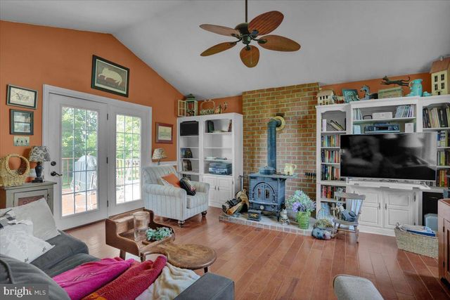 32 KREIDER AVE, Lancaster, PA 17601