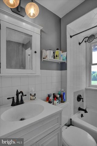 32 KREIDER AVE, Lancaster, PA 17601