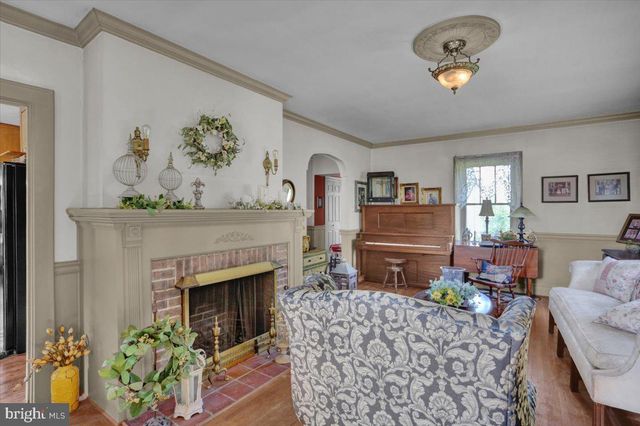 32 KREIDER AVE, Lancaster, PA 17601