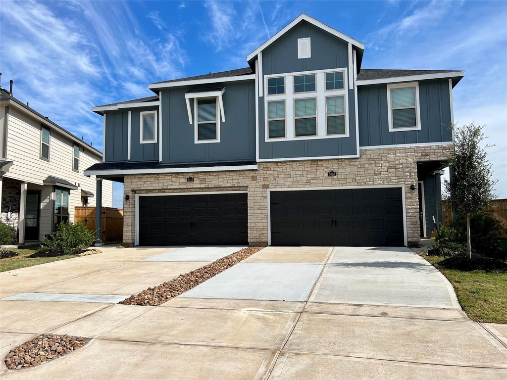 5719 Foggy Vine Court, Fulshear, TX 77441