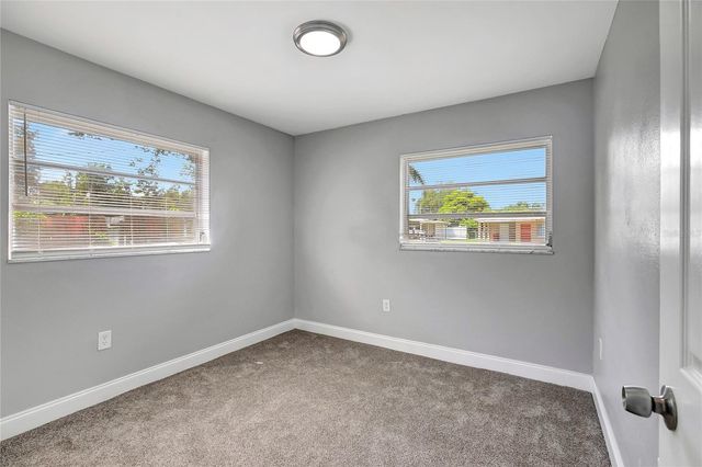 1002 N BRACEWELL DRIVE, Plant City, FL 33563